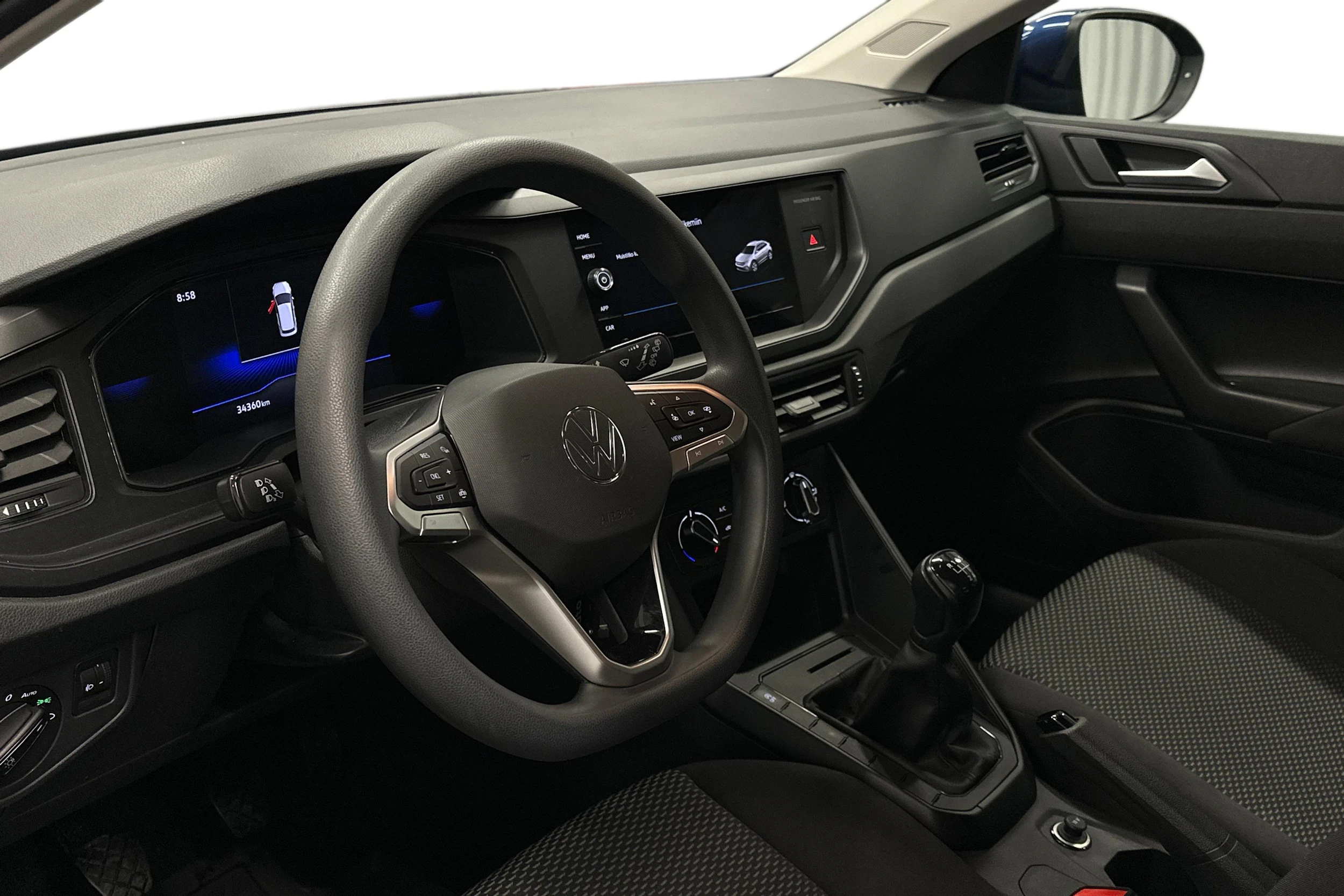 sininen Volkswagen Taigo 2025 kuva 6.