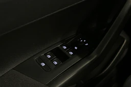 sininen Volkswagen Taigo 2025 kuva 14.