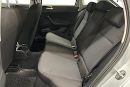 harmaa Volkswagen Taigo 2025 kuva 8.