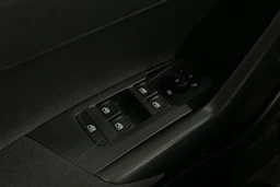 harmaa Volkswagen Taigo 2025 kuva 14.