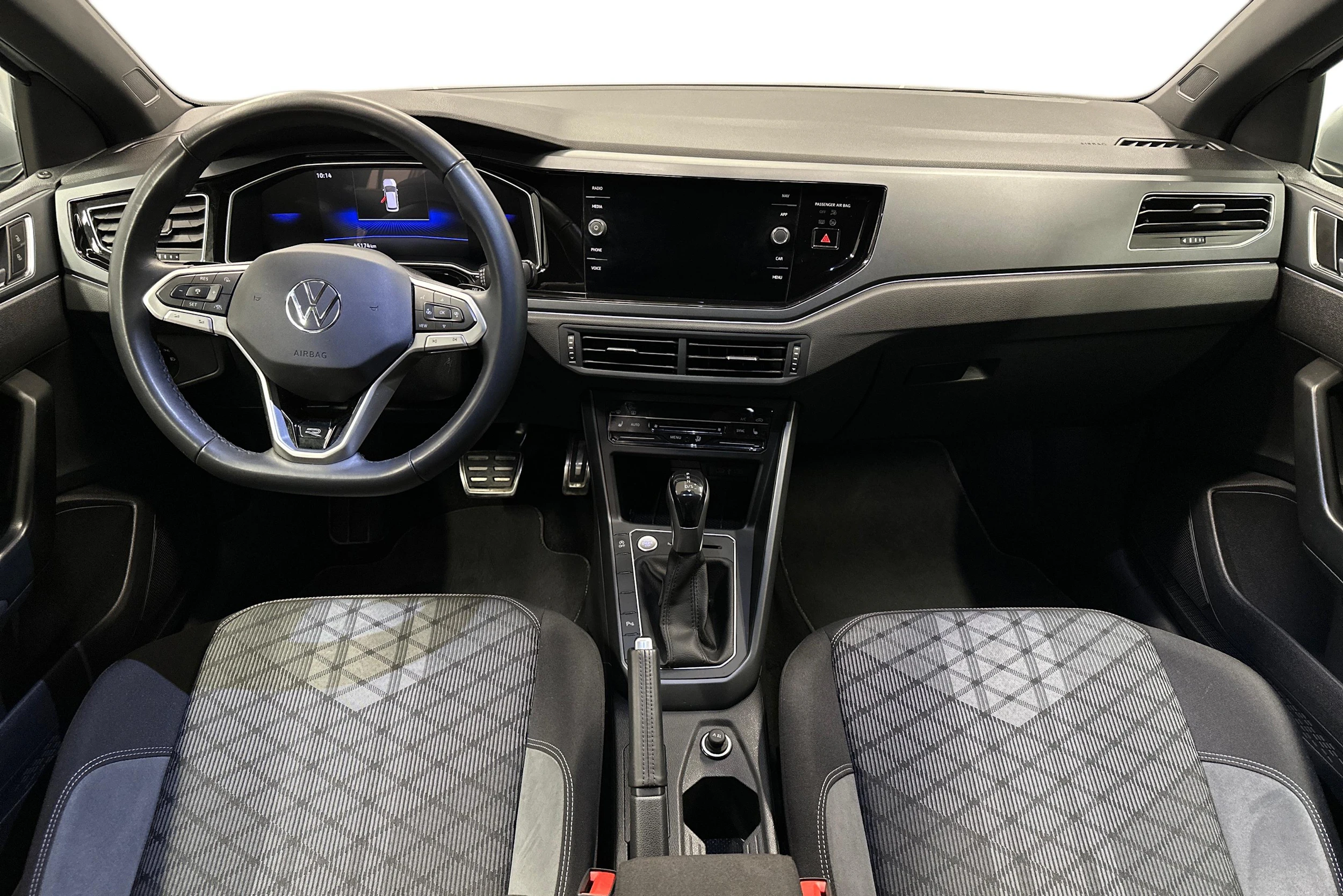 harmaa Volkswagen Taigo 2025 kuva 9.