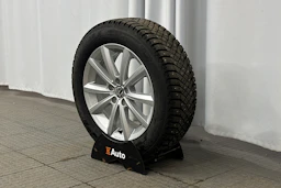 harmaa Volkswagen Taigo 2025 kuva 13.