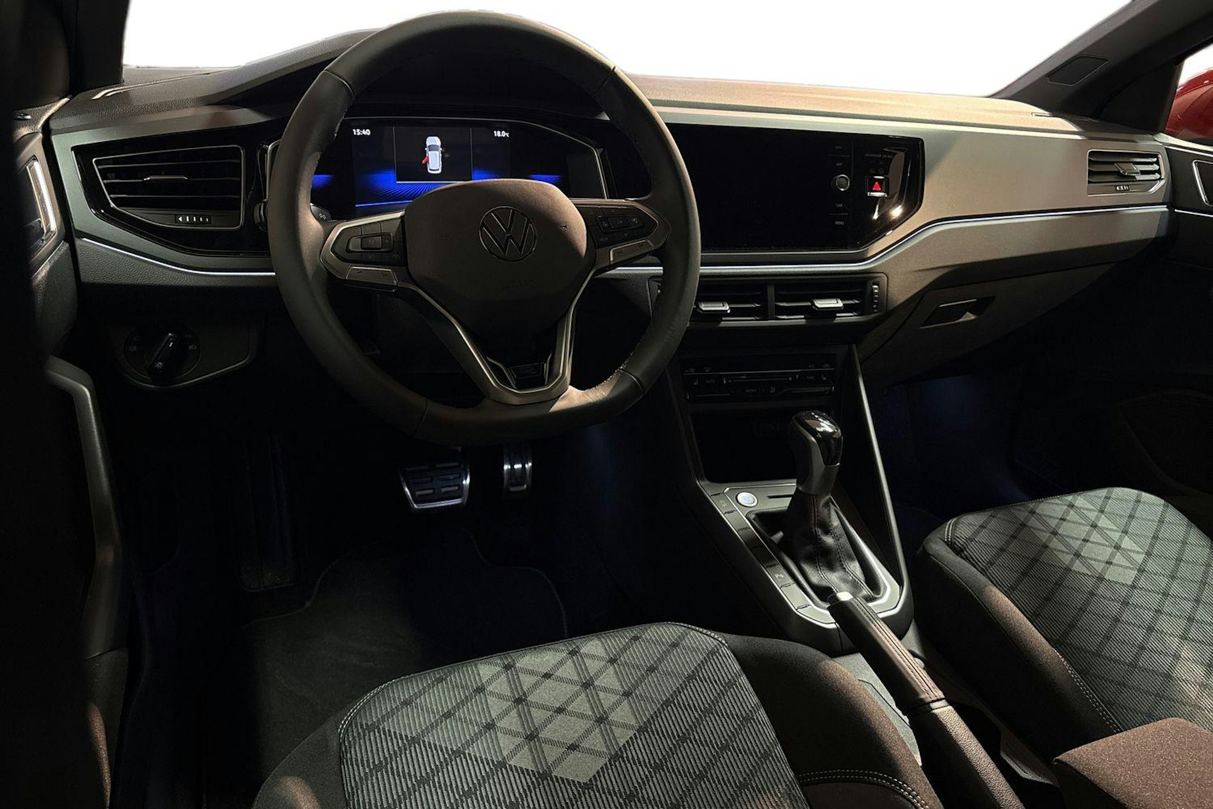 punainen Volkswagen Taigo 2025 kuva 7.