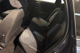 harmaa Volkswagen Taigo 2025 kuva 8.