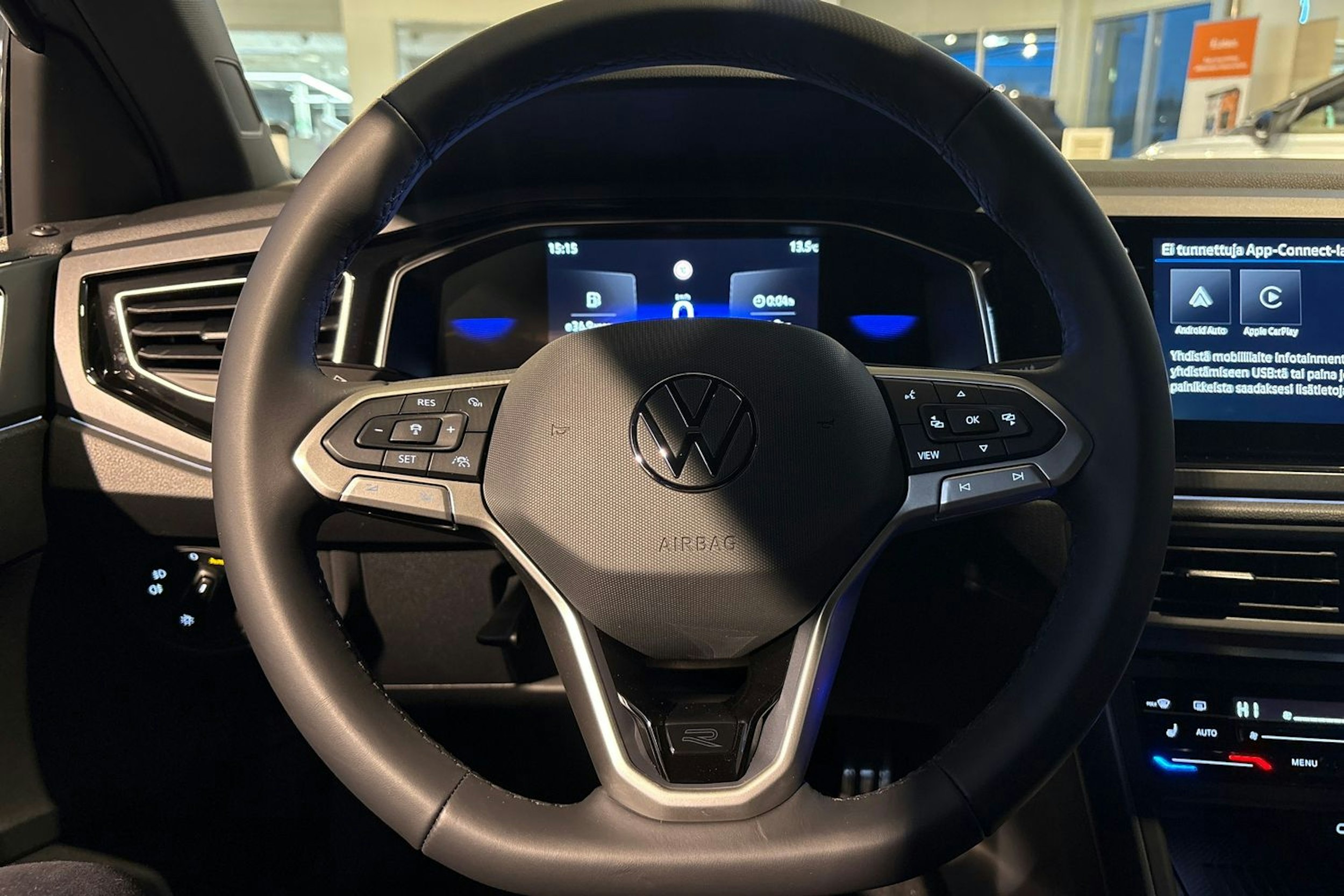 harmaa Volkswagen Taigo 2025 kuva 15.