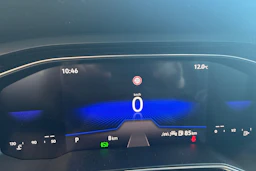 harmaa Volkswagen Taigo 2025 kuva 11.