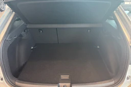 harmaa Volkswagen Taigo 2025 kuva 15.