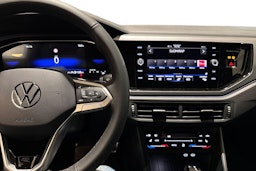 punainen Volkswagen Taigo 2025 kuva 7.