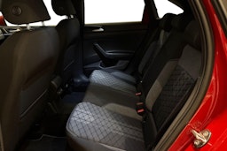 punainen Volkswagen Taigo 2025 kuva 8.