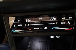 punainen Volkswagen Taigo 2025 kuva 18.