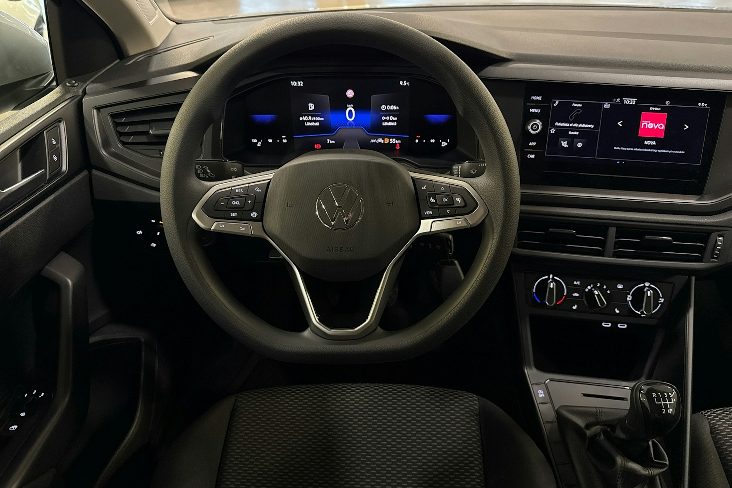 met. harmaa Volkswagen Taigo 2025 kuva 7.