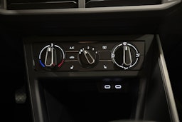 met. harmaa Volkswagen Taigo 2025 kuva 21.