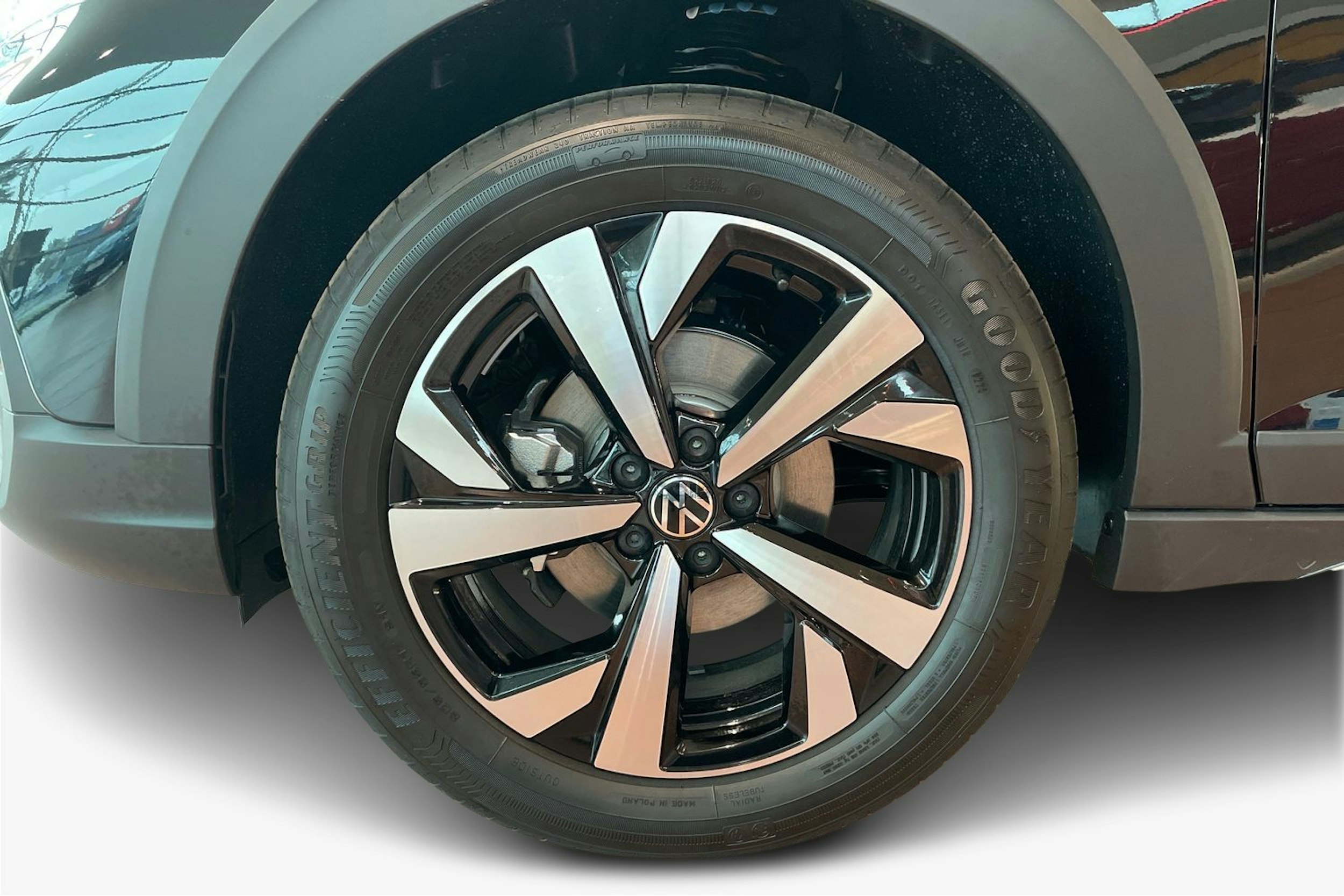 musta Volkswagen Taigo 2025 kuva 9.