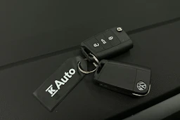 harmaa Volkswagen Taigo 2025 kuva 29.