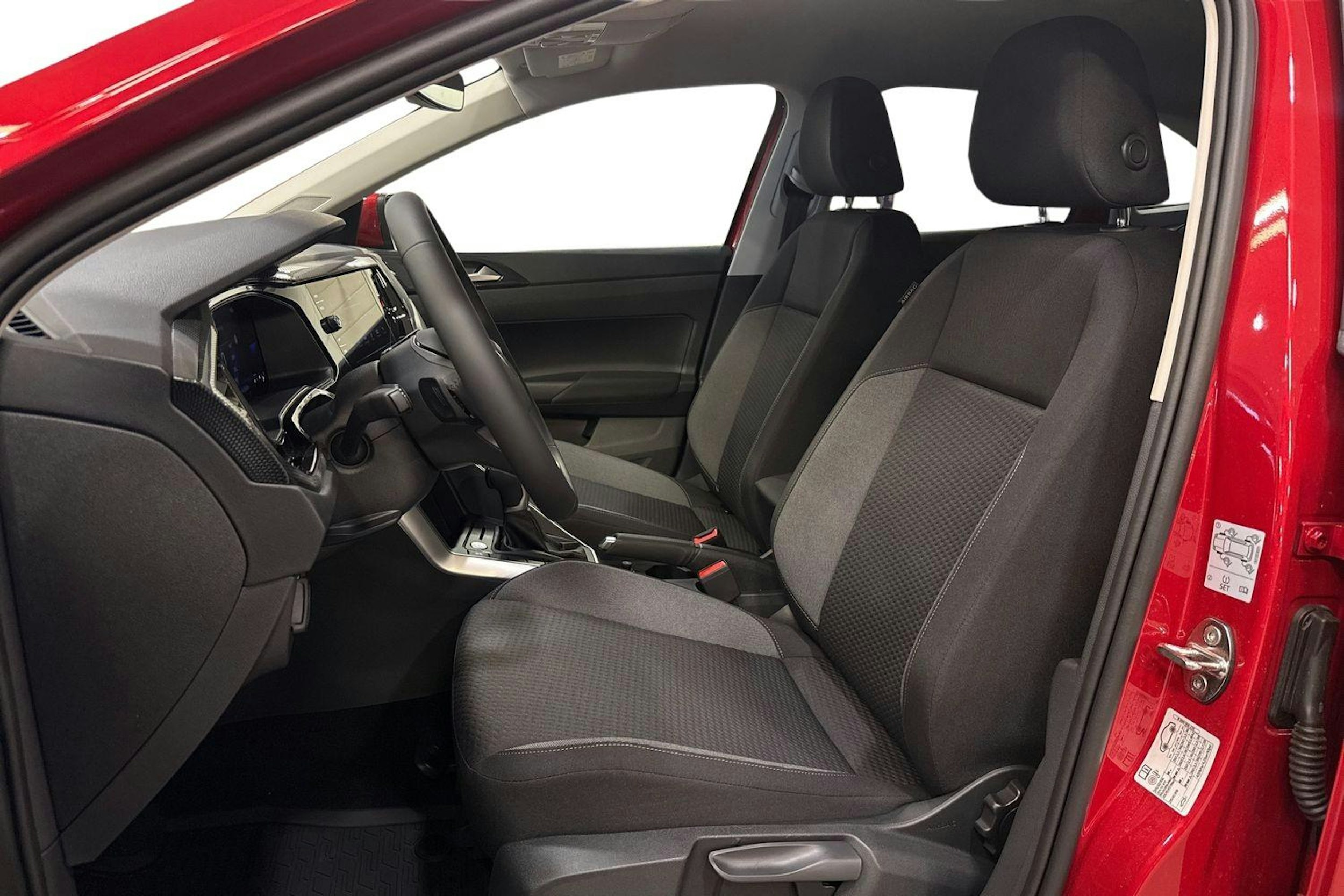 met. punainen Volkswagen Taigo 2025 kuva 8.