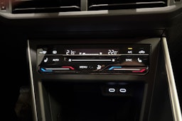 met. punainen Volkswagen Taigo 2025 kuva 21.