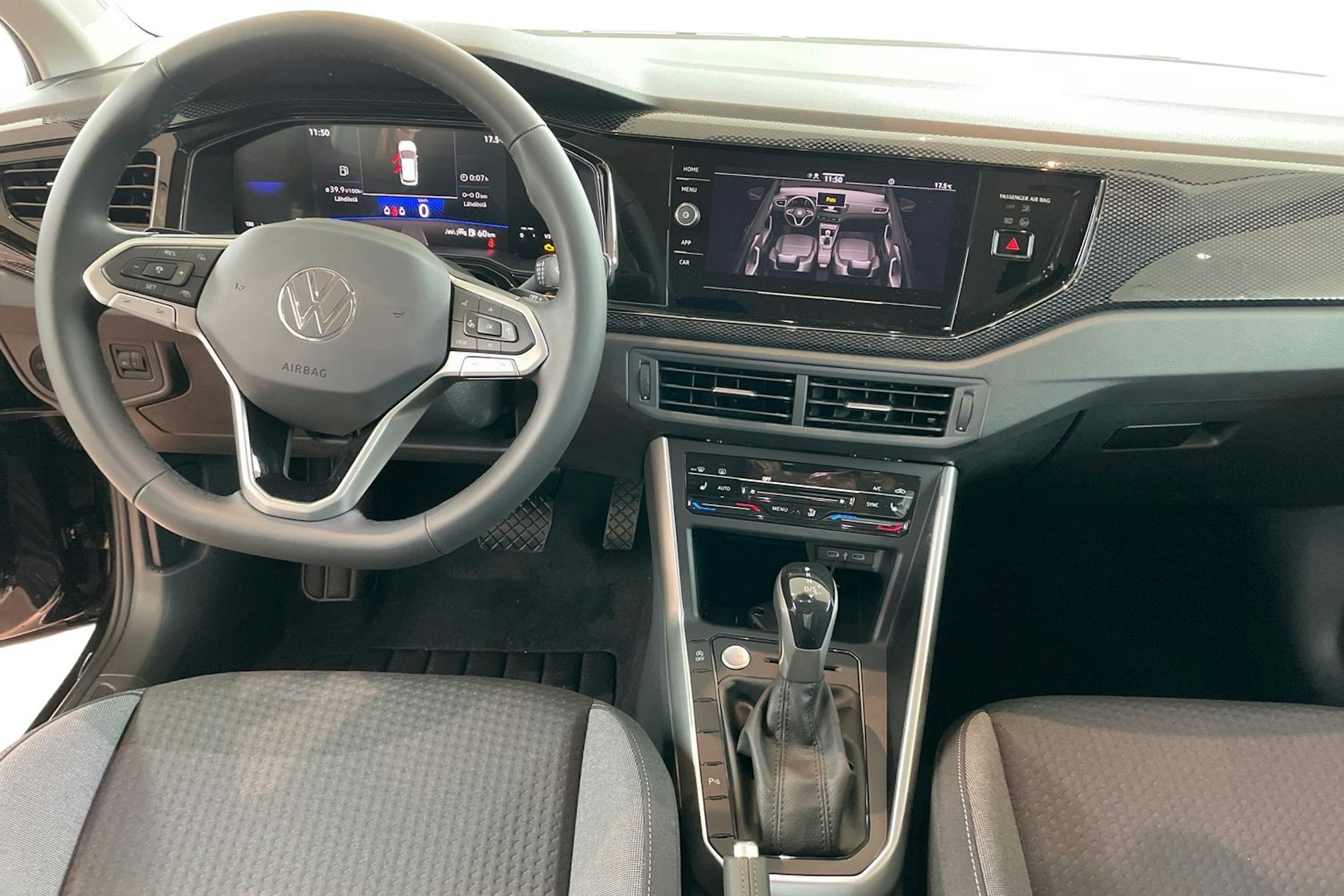 musta Volkswagen Taigo 2025 kuva 7.