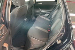 musta Volkswagen Taigo 2025 kuva 8.