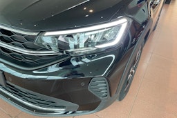 musta Volkswagen Taigo 2025 kuva 11.
