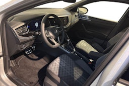 harmaa Volkswagen Taigo 2025 kuva 6.