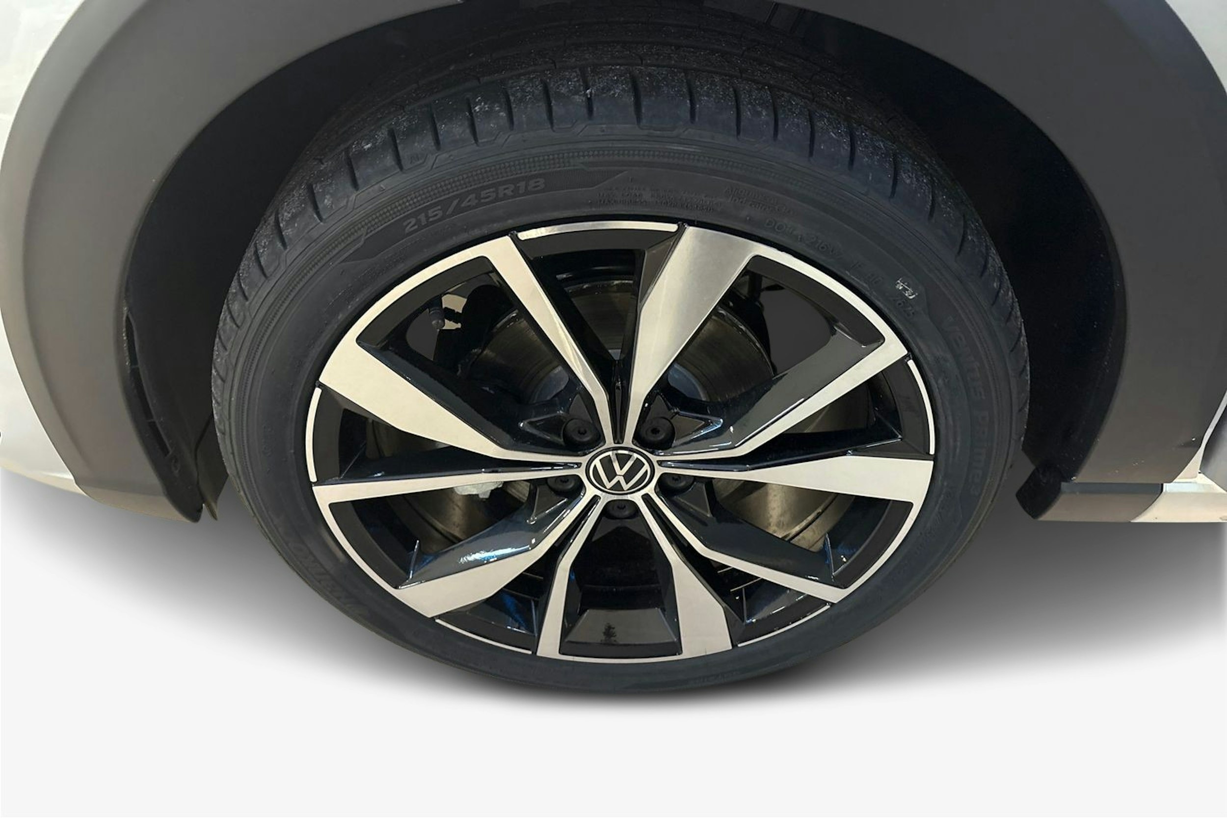 harmaa Volkswagen Taigo 2025 kuva 9.