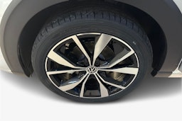 harmaa Volkswagen Taigo 2025 kuva 9.