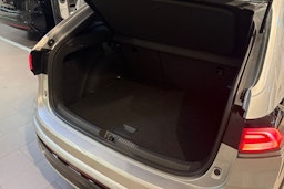 harmaa Volkswagen Taigo 2025 kuva 12.