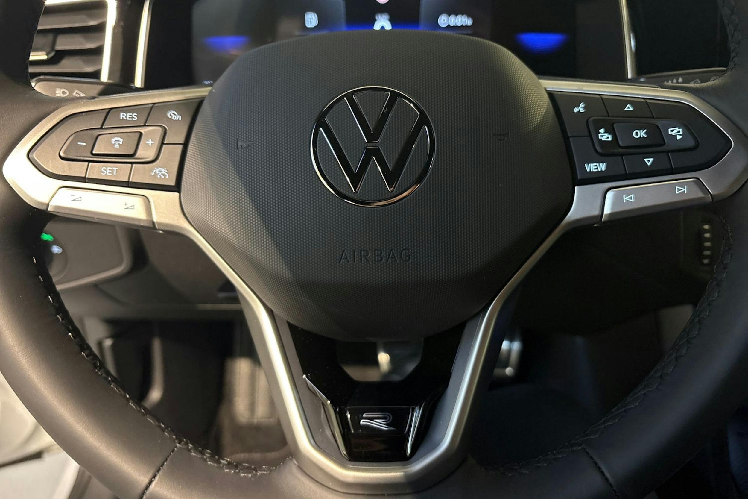 harmaa Volkswagen Taigo 2025 kuva 13.