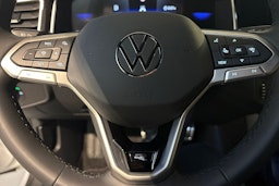 harmaa Volkswagen Taigo 2025 kuva 13.