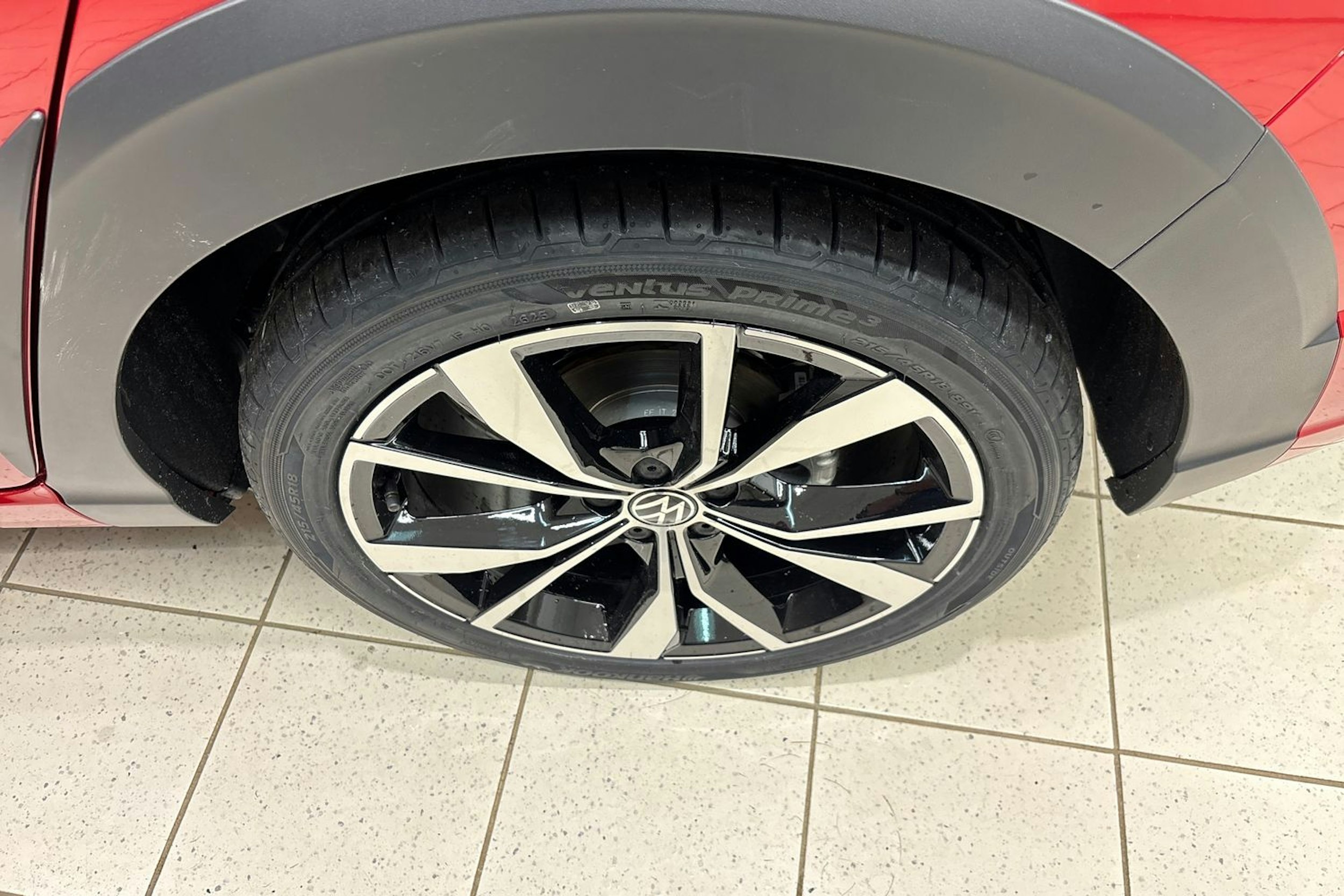 punainen Volkswagen Taigo 2026 kuva 10.