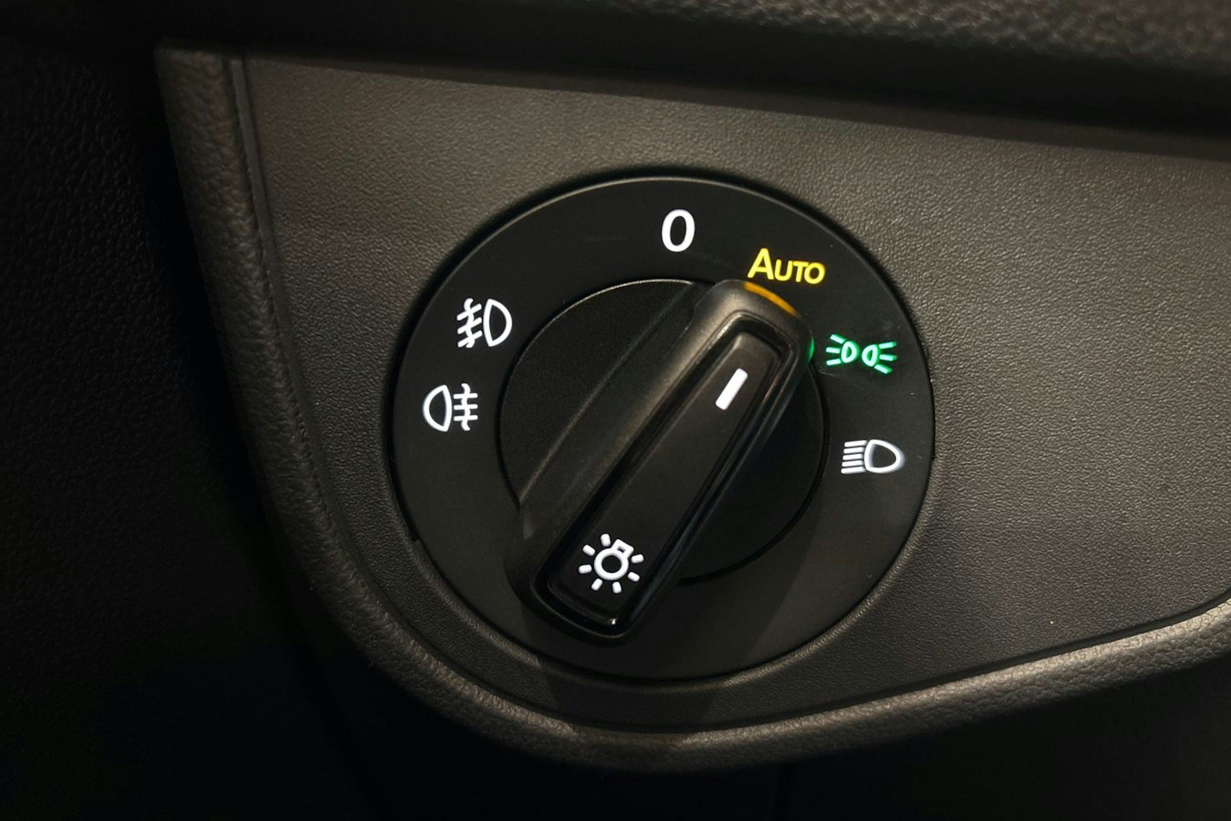 punainen Volkswagen Taigo 2026 kuva 15.