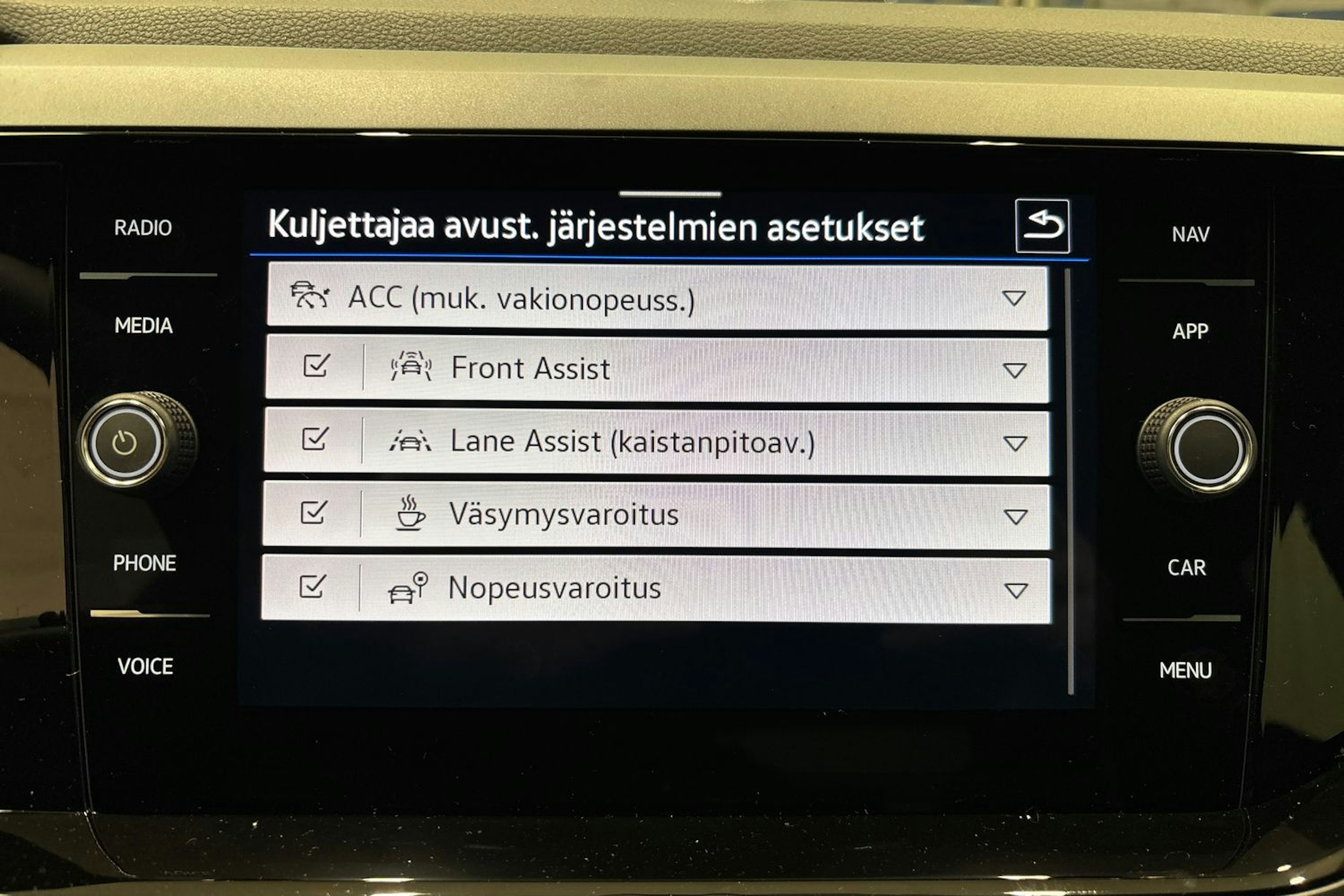 punainen Volkswagen Taigo 2026 kuva 18.