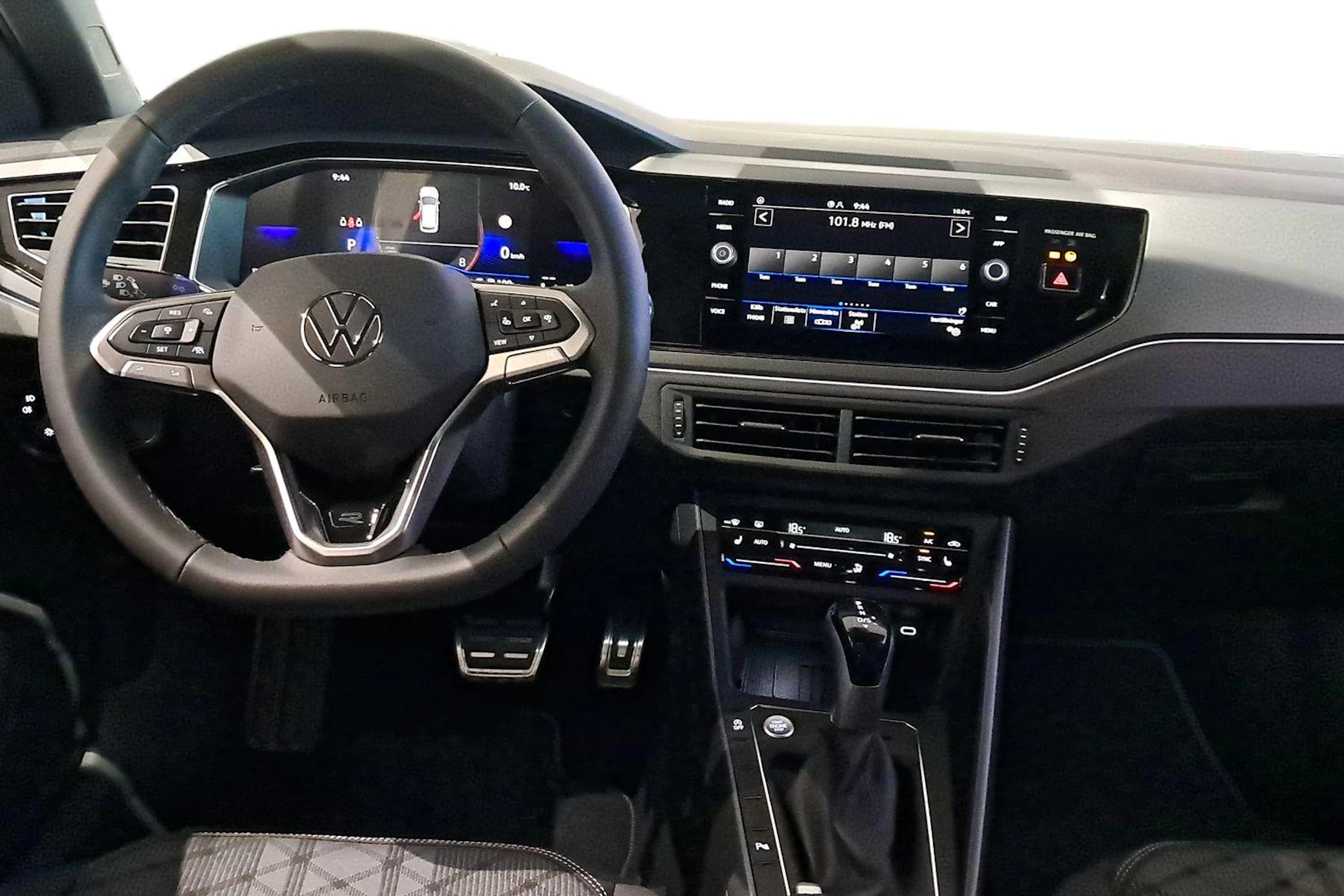 sininen Volkswagen Taigo 2025 kuva 7.