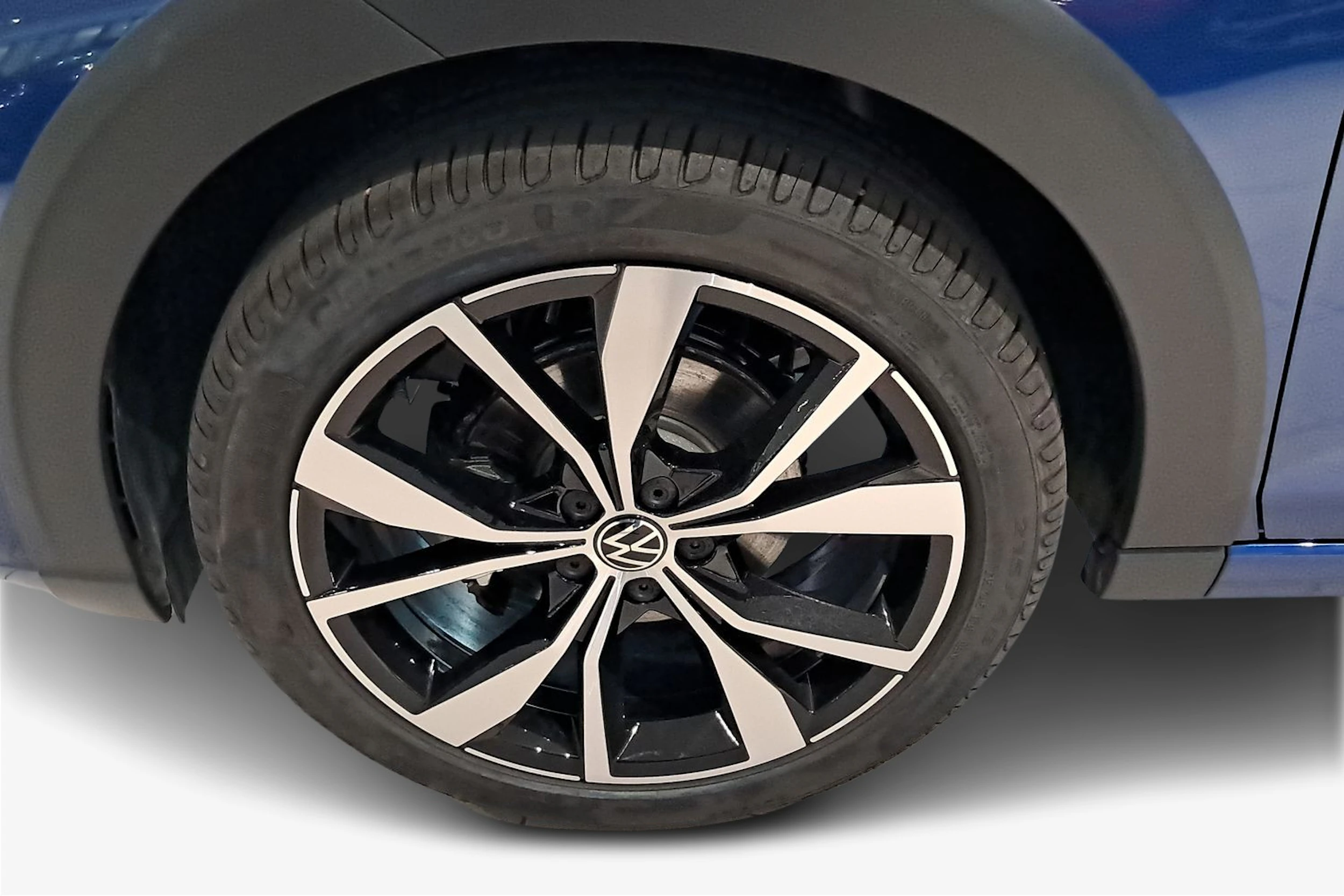sininen Volkswagen Taigo 2025 kuva 9.