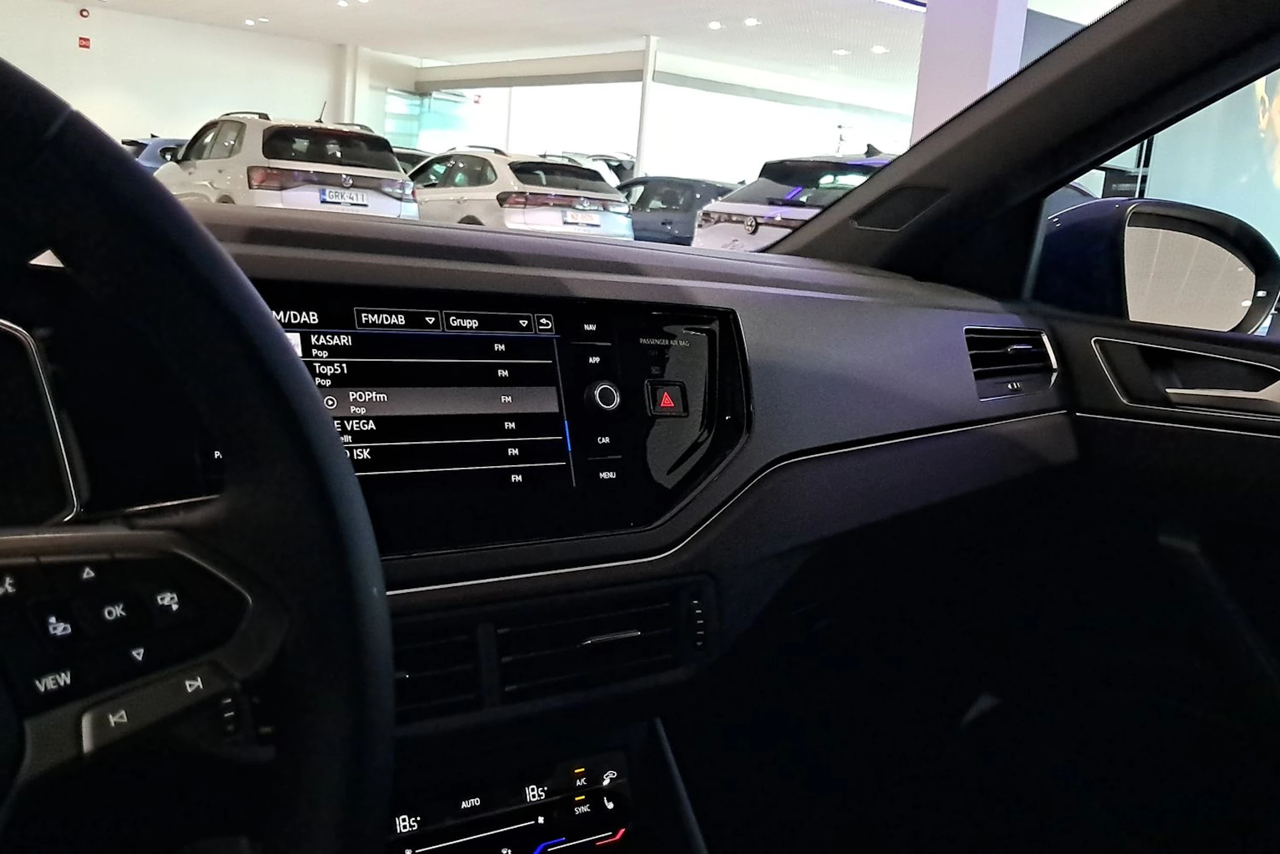 sininen Volkswagen Taigo 2025 kuva 13.