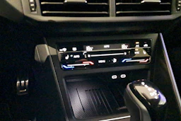 sininen Volkswagen Taigo 2025 kuva 14.