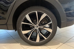 musta Volkswagen Taigo 2025 kuva 10.