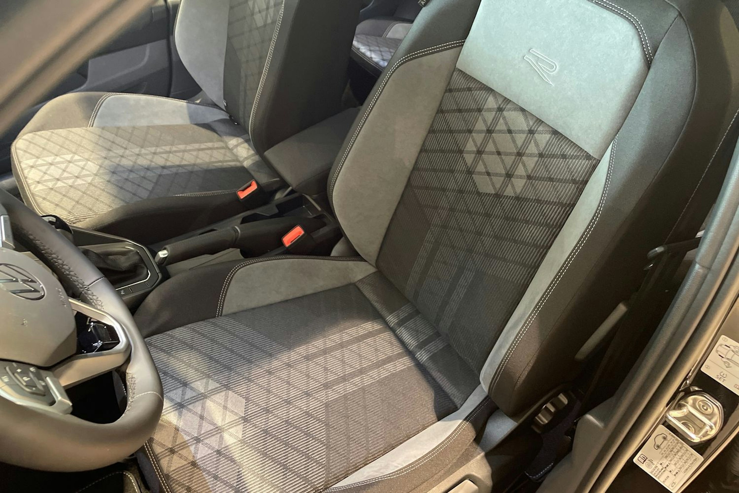 musta Volkswagen Taigo 2025 kuva 26.