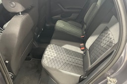 harmaa Volkswagen Taigo 2025 kuva 8.