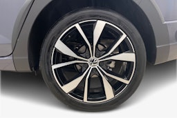 harmaa Volkswagen Taigo 2025 kuva 9.
