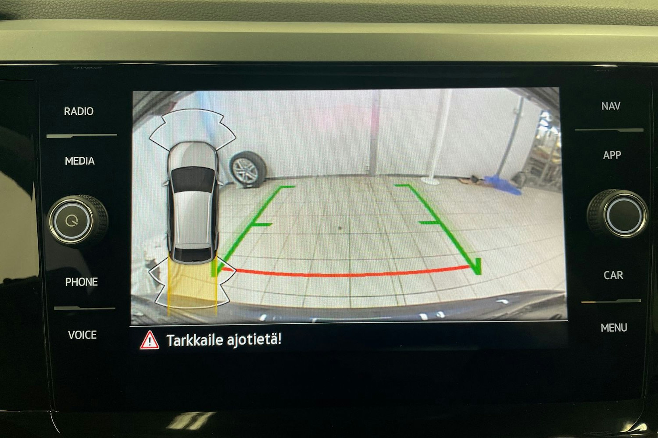 harmaa Volkswagen Taigo 2025 kuva 11.