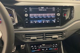 harmaa Volkswagen Taigo 2025 kuva 12.