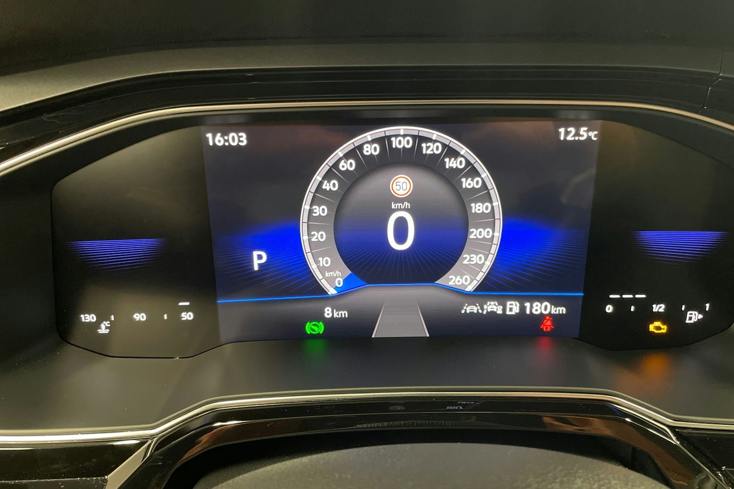 harmaa Volkswagen Taigo 2025 kuva 13.