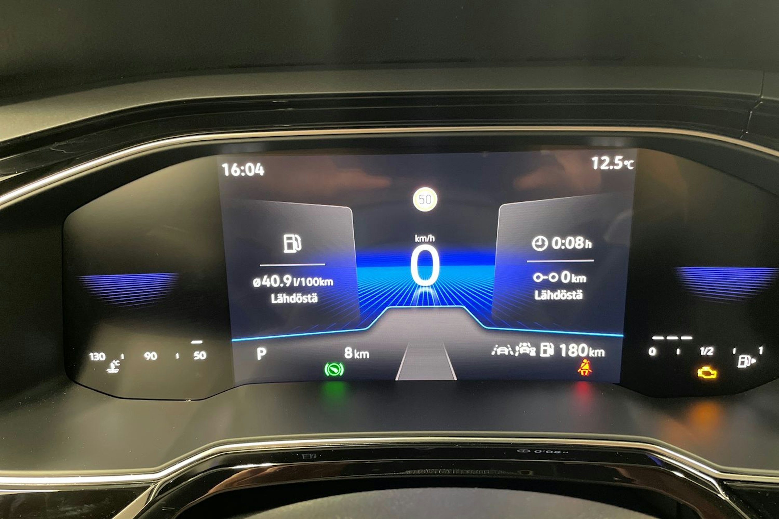 harmaa Volkswagen Taigo 2025 kuva 15.