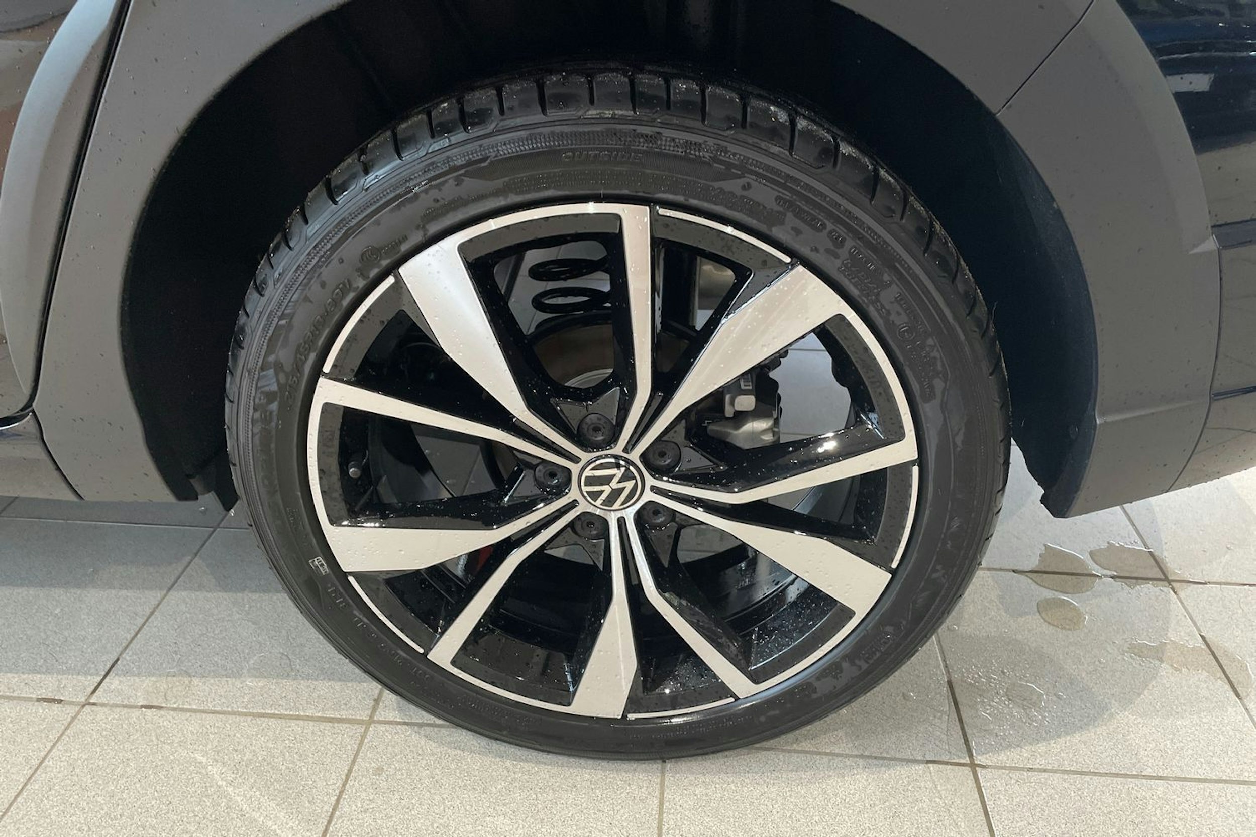 musta Volkswagen Taigo 2025 kuva 10.