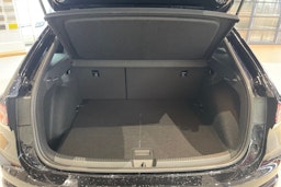 musta Volkswagen Taigo 2025 kuva 11.