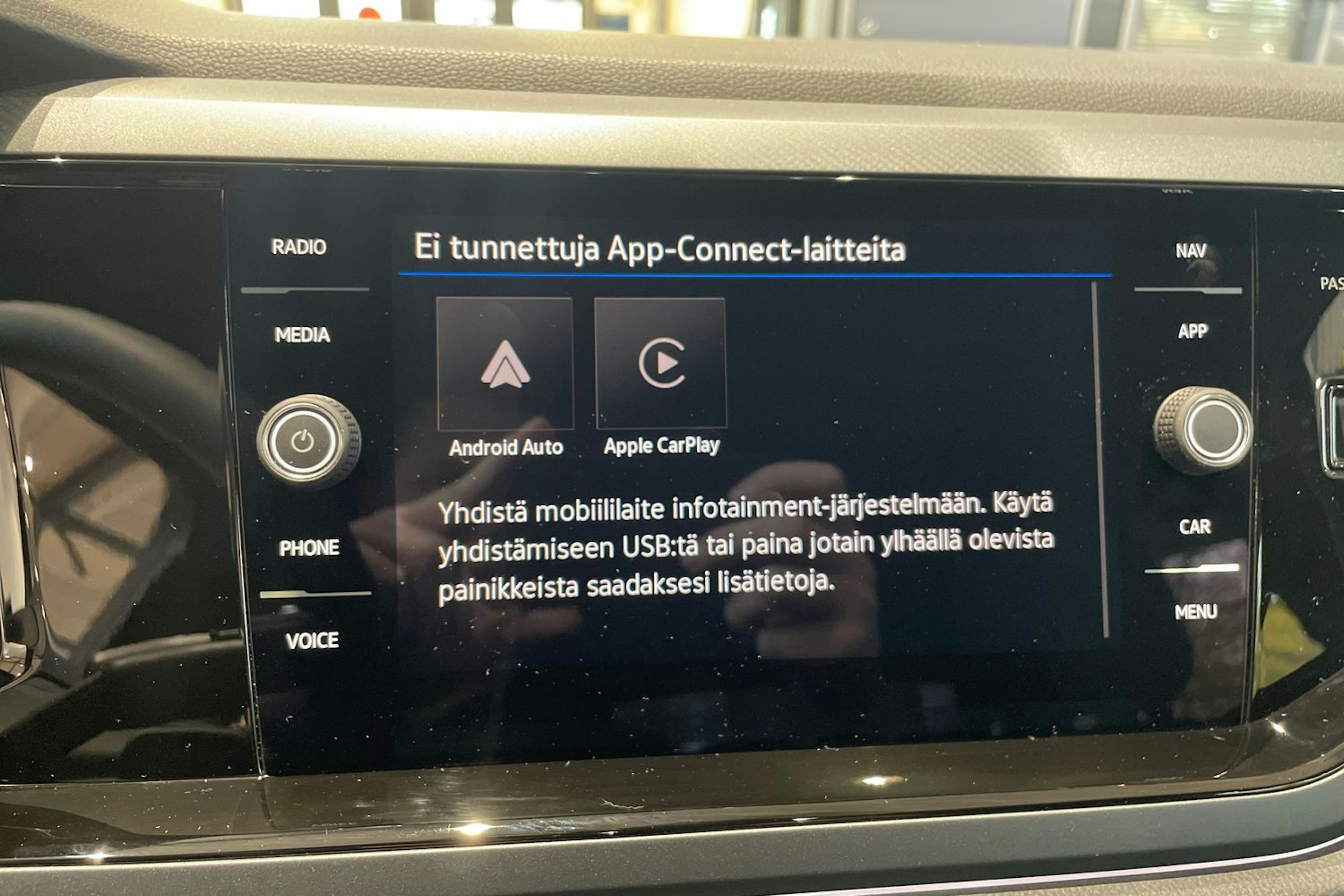 musta Volkswagen Taigo 2025 kuva 13.