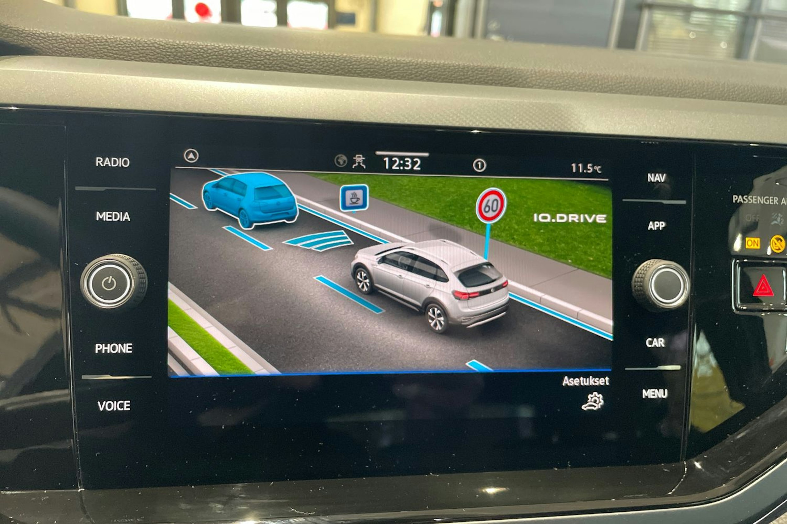 musta Volkswagen Taigo 2025 kuva 14.