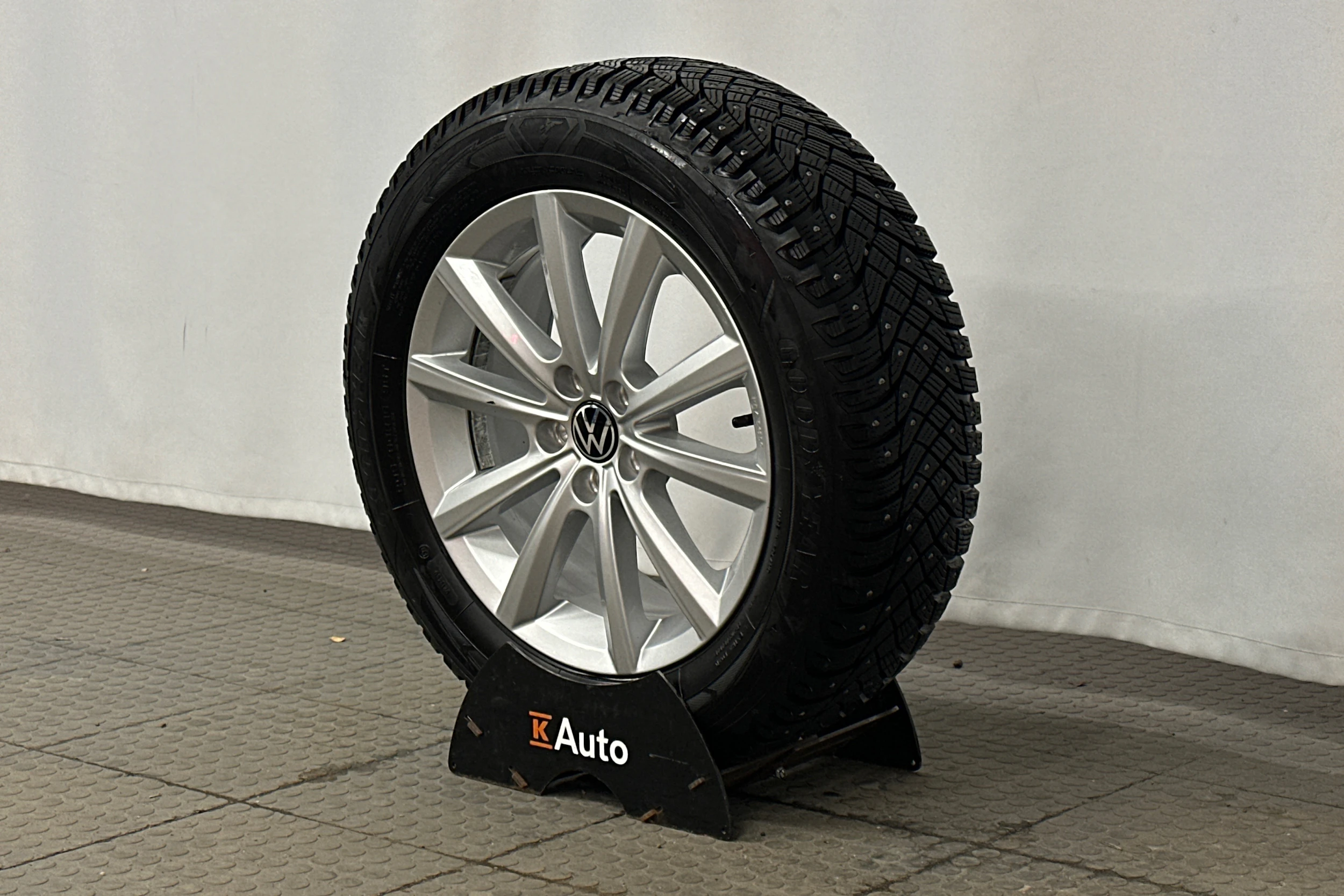 musta Volkswagen Taigo 2025 kuva 13.