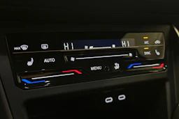 musta Volkswagen Taigo 2025 kuva 23.